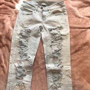 Light wash American Eagle Jeans